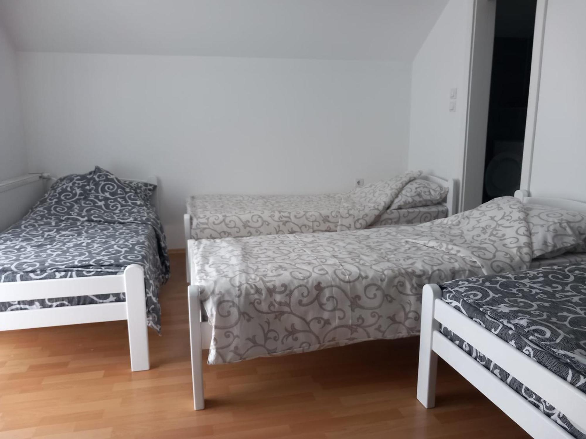 Hotel Tri Sesira Ljubovija Zewnętrze zdjęcie