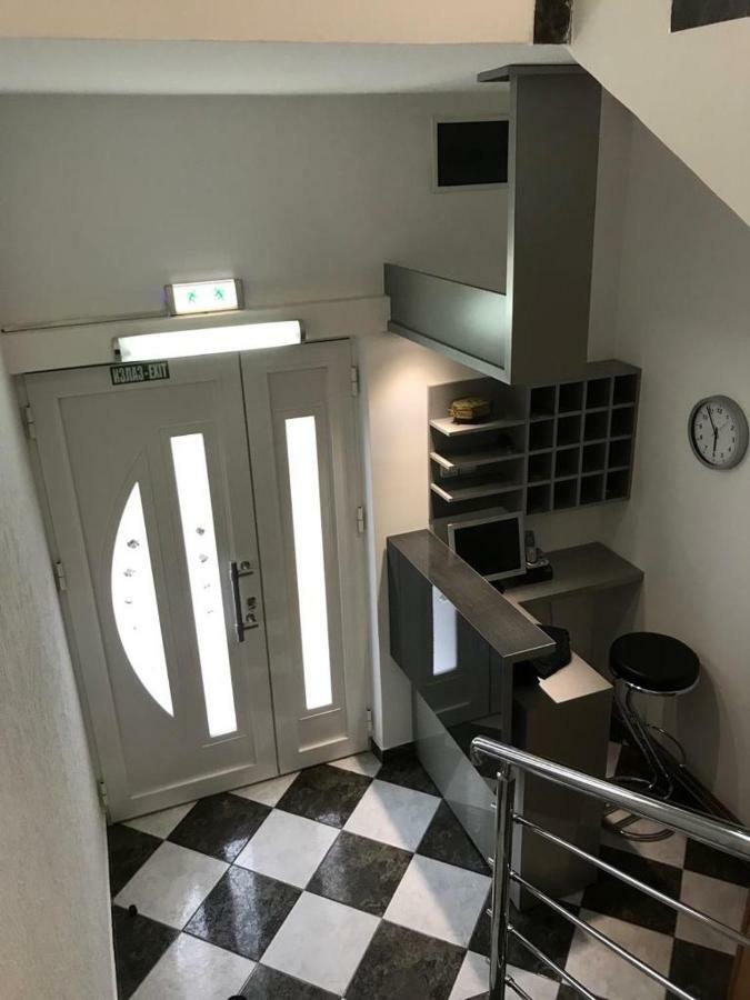 Hotel Tri Sesira Ljubovija Zewnętrze zdjęcie