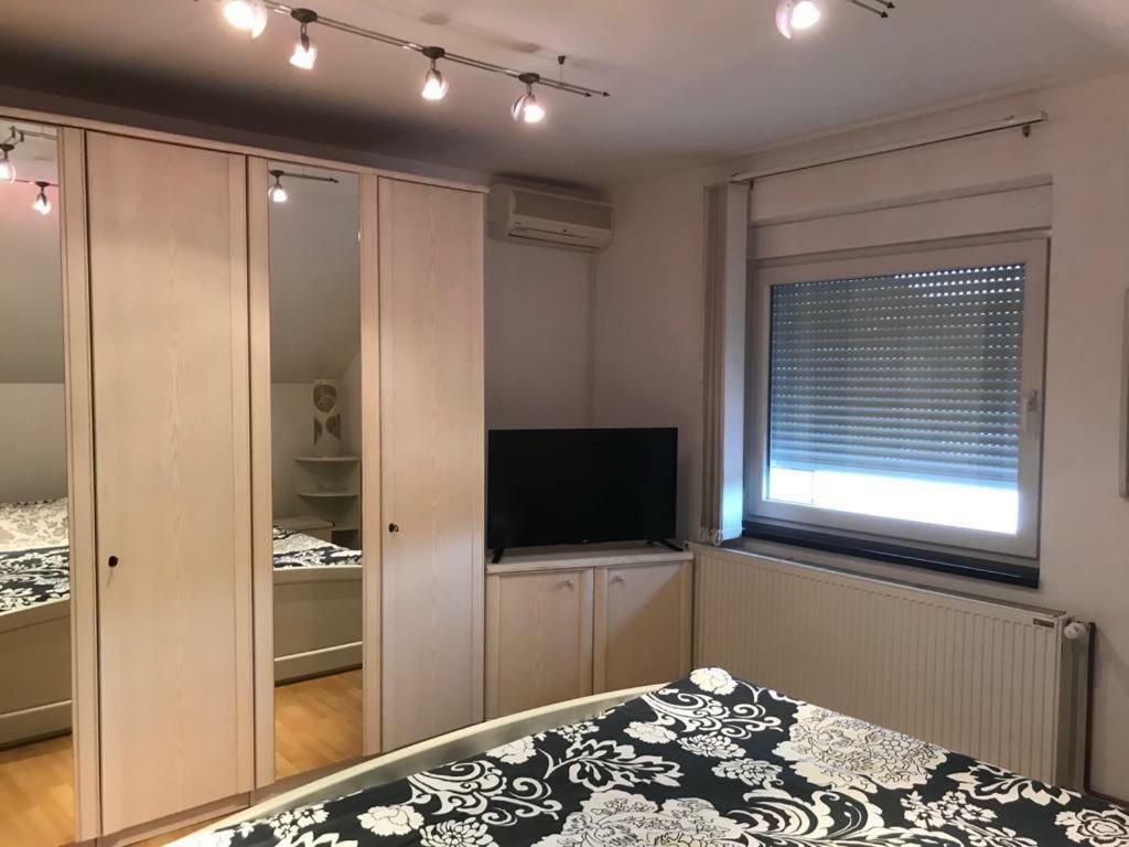 Hotel Tri Sesira Ljubovija Zewnętrze zdjęcie