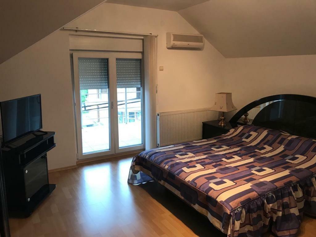 Hotel Tri Sesira Ljubovija Zewnętrze zdjęcie